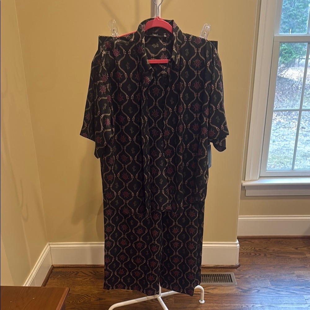 Black and Red Patterned Kimono Set